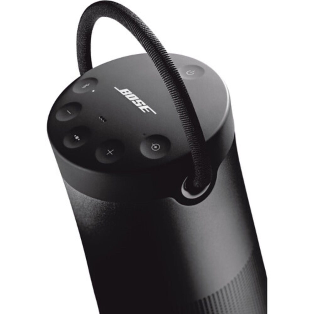 AVStore-Bose-SoundLink-Revolve -II-Close-Up-View-Triple-Black jpg