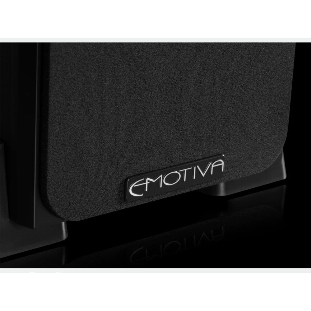 AVStore-Airmotiv-XT--front-Close-Up-View jpg