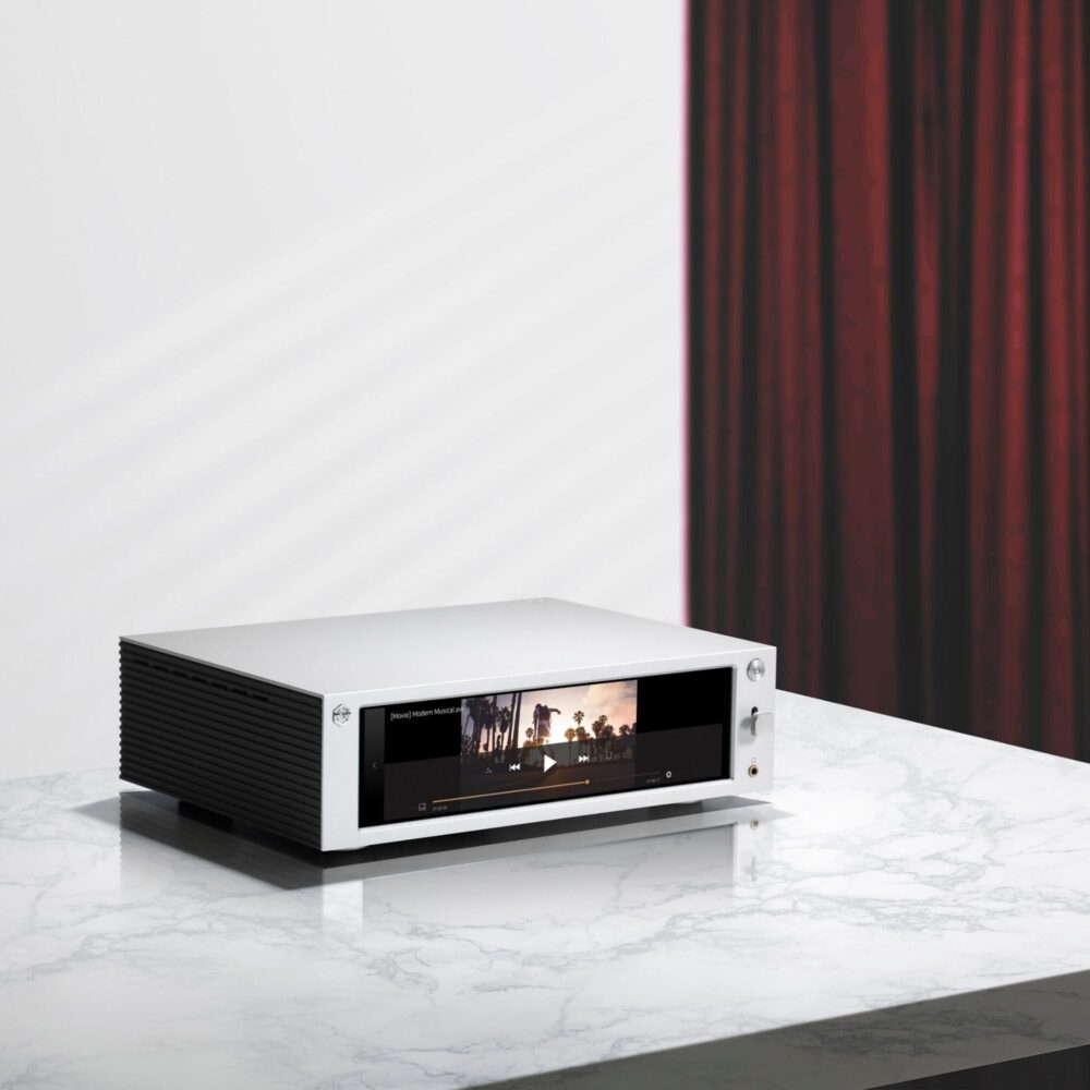 AVStore-HiFi-Rose-RSE-Lifestyle- jpg